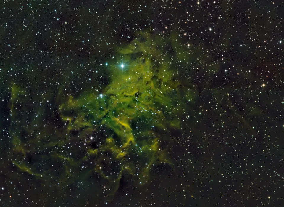 Flaming Star Nebula: astrophotograph by Pete Lawrence