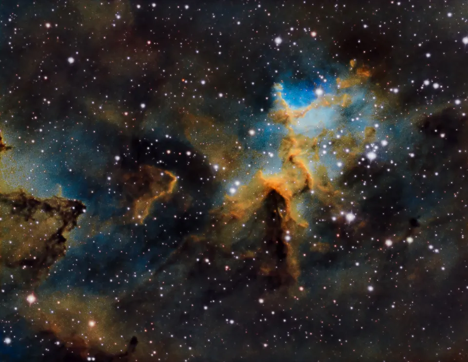 Melotte-15: astrophotograph by Pete Lawrence