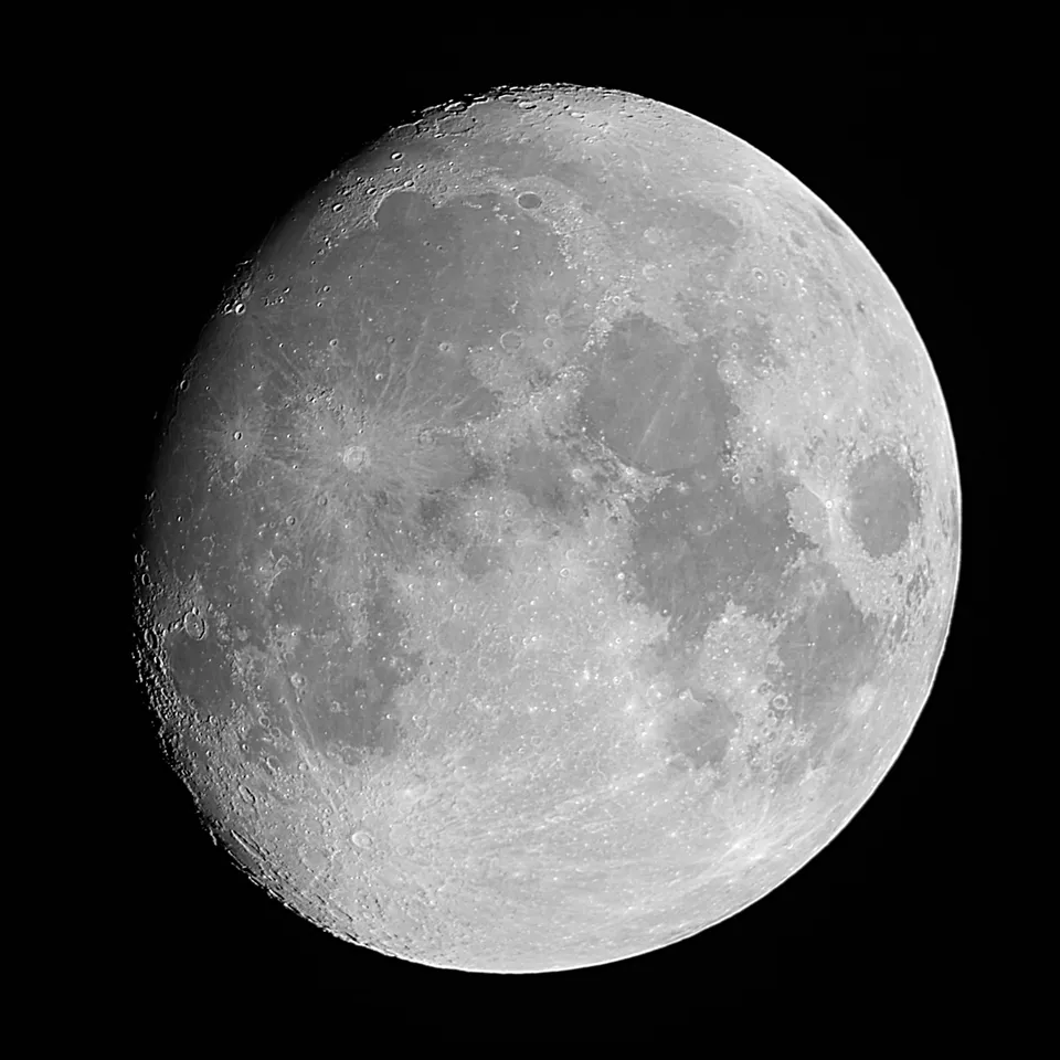 The Moon (91% Illumination): astrophotograph by Pete Lawrence